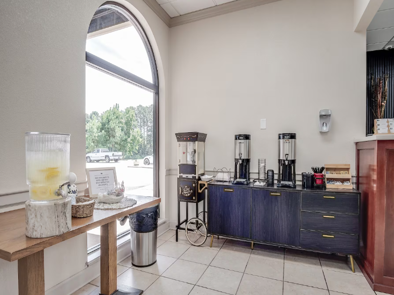 Clarks Inn Savannah Airport image