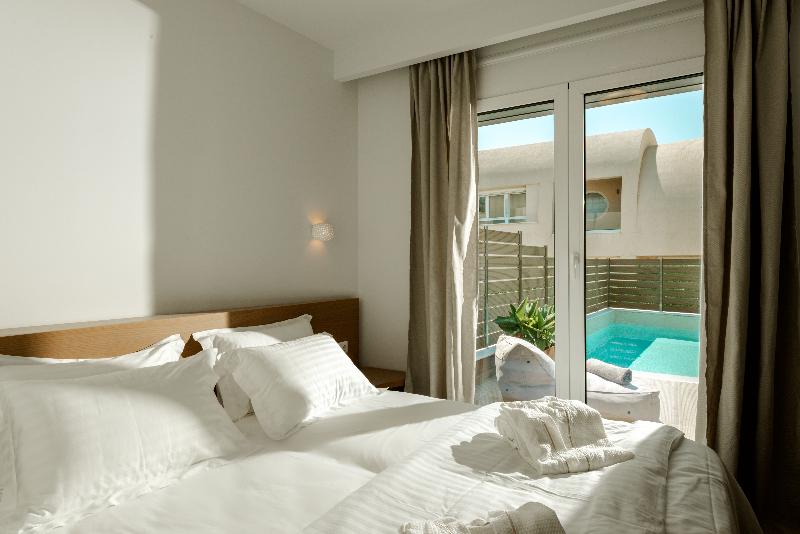 Tortuga Luxury Villas image