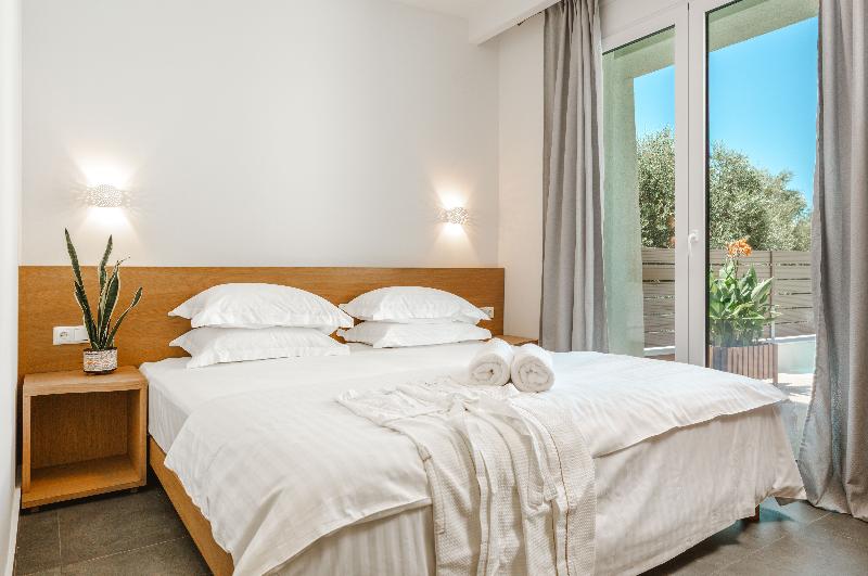 Tortuga Luxury Villas image