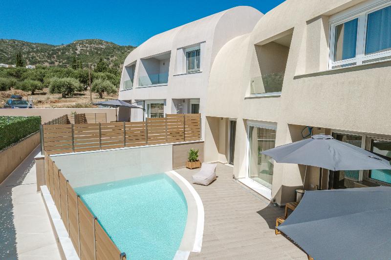 Tortuga Luxury Villas image