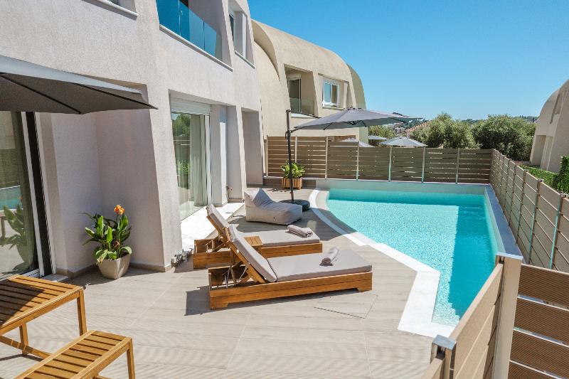 Tortuga Luxury Villas image