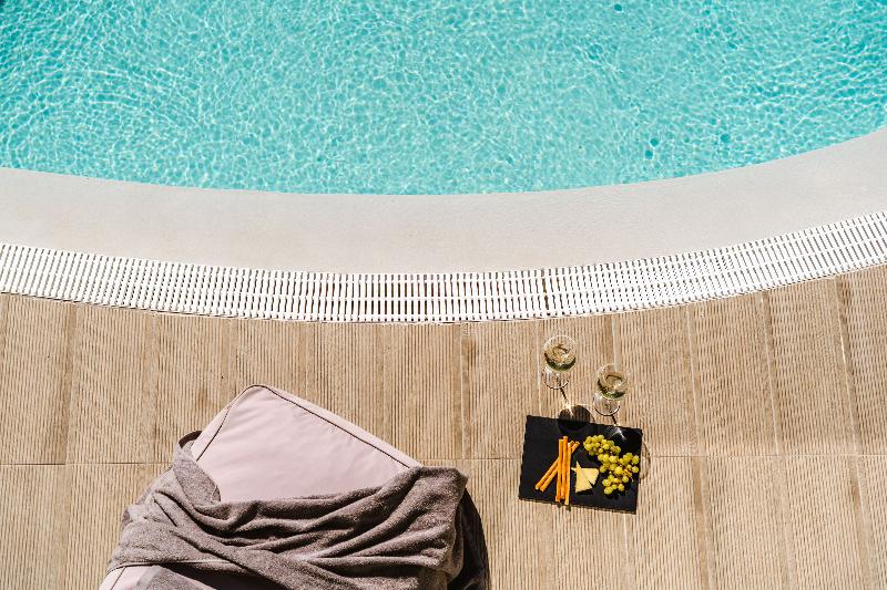 Tortuga Luxury Villas image