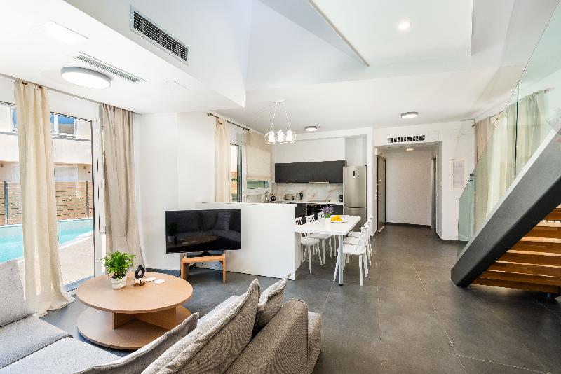 Tortuga Luxury Villas image