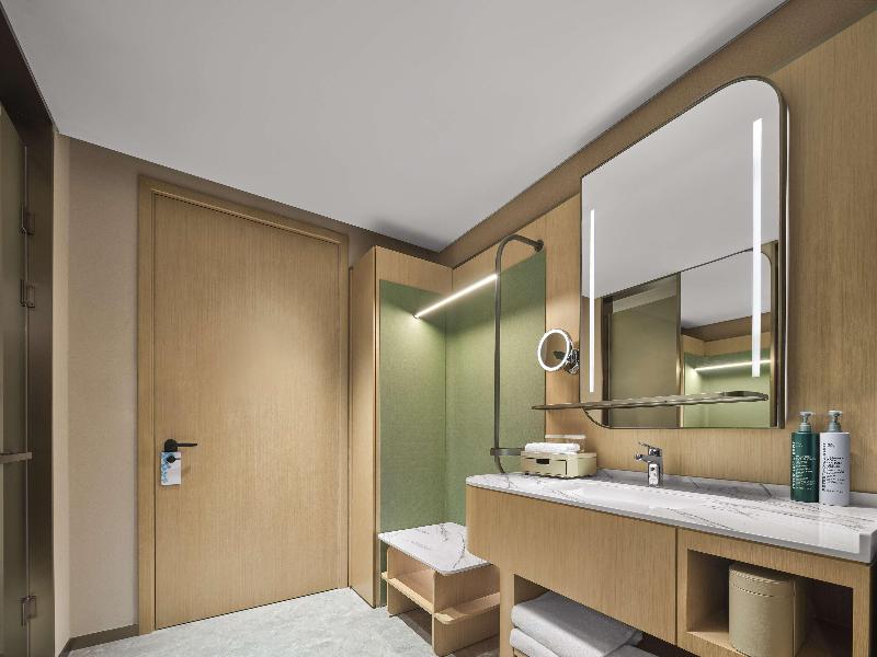 Hilton Garden Inn Sanya Haitang Bay image