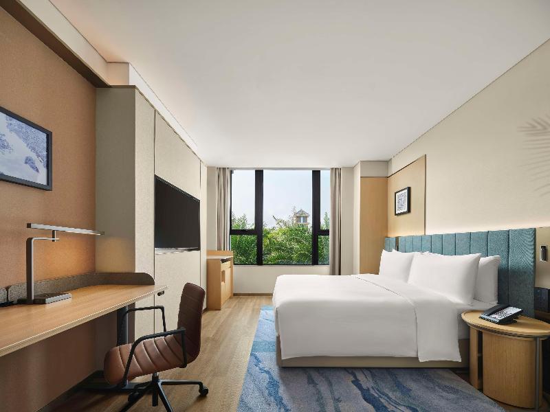 Hilton Garden Inn Sanya Haitang Bay image
