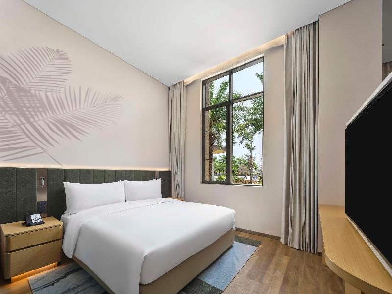 Hilton Garden Inn Sanya Haitang Bay image