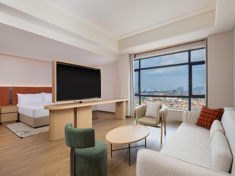 Hilton Garden Inn Dongguan Wanjiang Jiangjing Road image