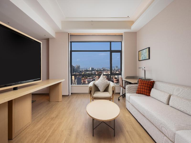 Hilton Garden Inn Dongguan Wanjiang Jiangjing Road image