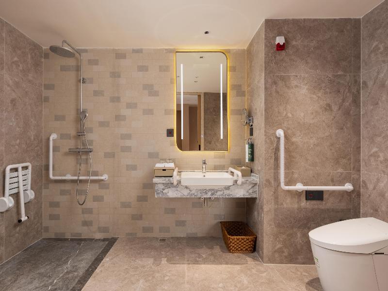Hilton Garden Inn Dongguan Wanjiang Jiangjing Road image