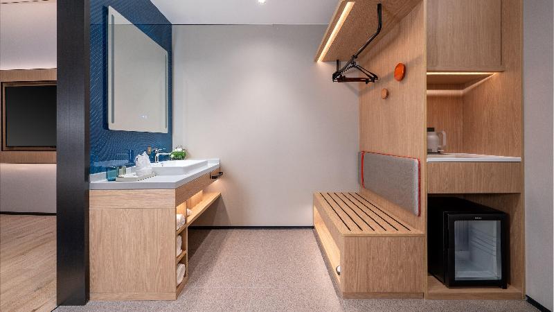 Holiday Inn Express Haikou Intl Duty Free City image
