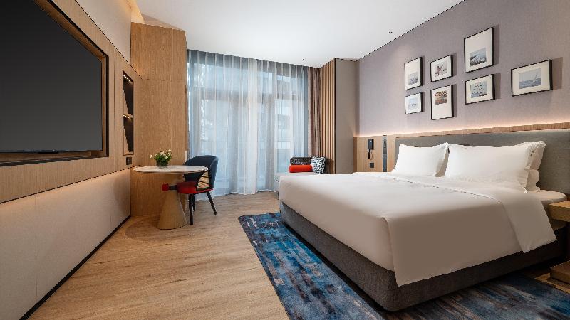 Holiday Inn Express Haikou Intl Duty Free City image