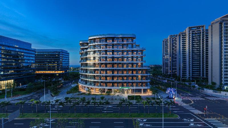 Holiday Inn Express Haikou Intl Duty Free City image