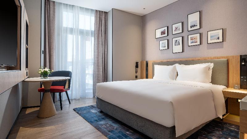 Holiday Inn Express Haikou Intl Duty Free City image