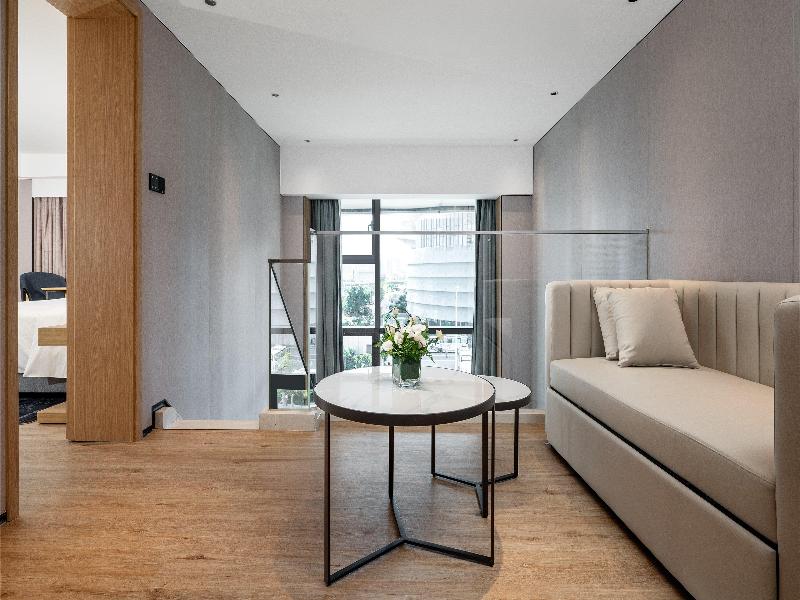 Holiday Inn Express Haikou Intl Duty Free City image