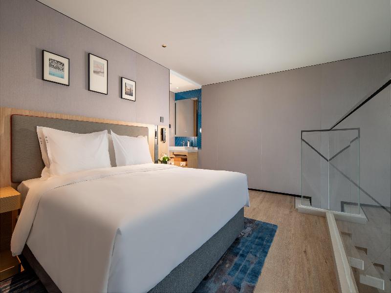 Holiday Inn Express Haikou Intl Duty Free City image