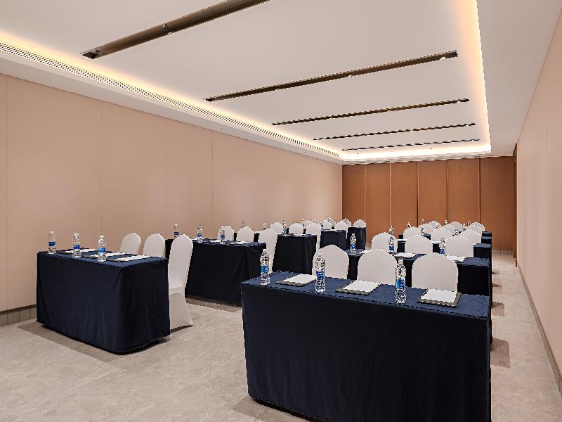 Hilton Garden Inn Chengdu East Railway Station image
