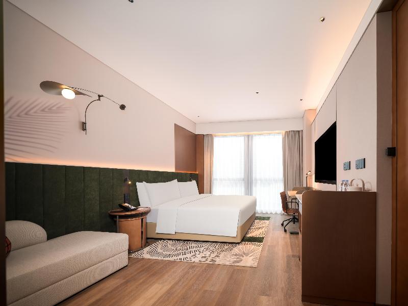 Hilton Garden Inn Chengdu East Railway Station image