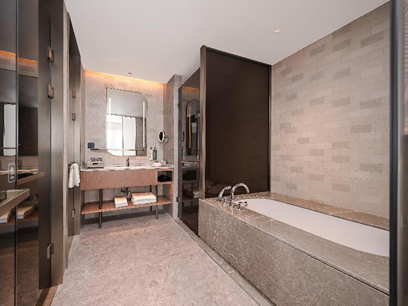 Hilton Garden Inn Chengdu East Railway Station image