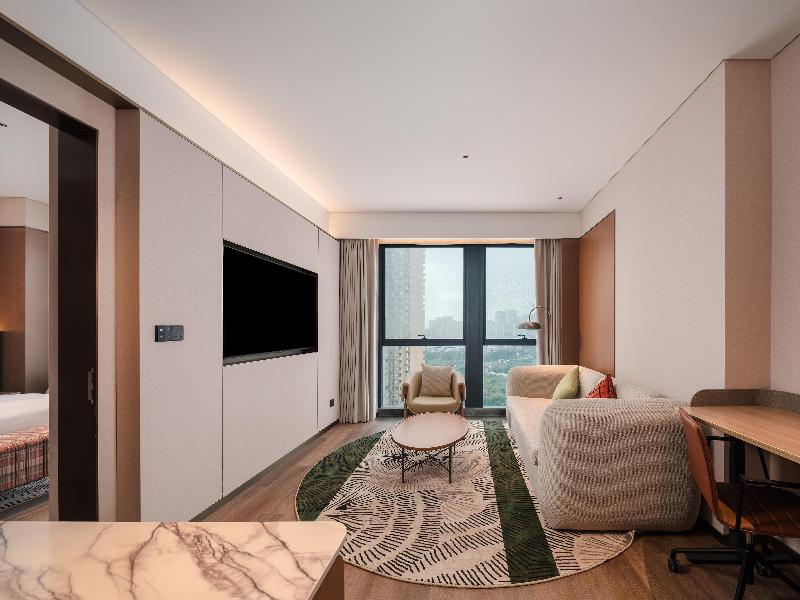 Hilton Garden Inn Chengdu East Railway Station image
