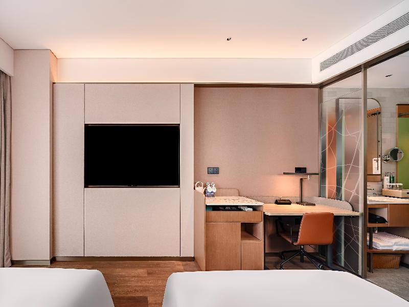 Hilton Garden Inn Chengdu East Railway Station image