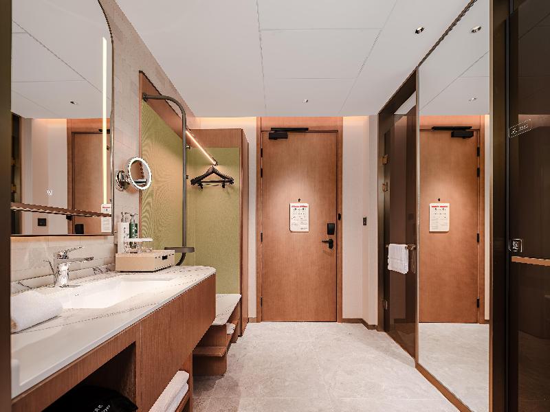 Hilton Garden Inn Chengdu East Railway Station image