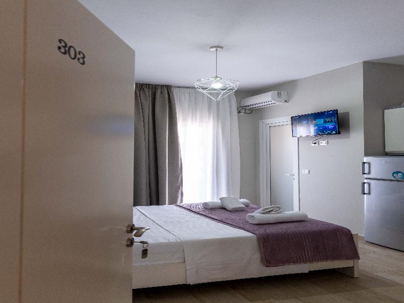 Hotel Alex image