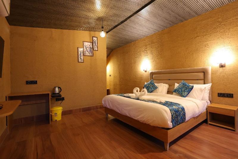 Nayana Corbett Resort image