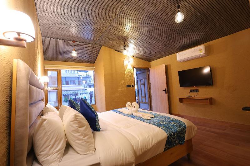 Nayana Corbett Resort image