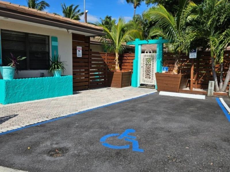 Blue Heron Bridge Hotel and Dive Club image
