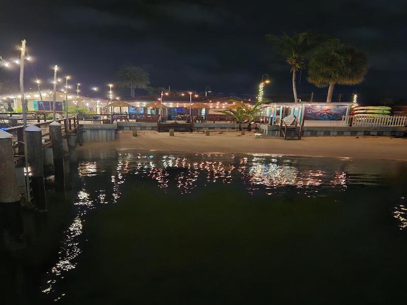 Blue Heron Bridge Hotel and Dive Club image