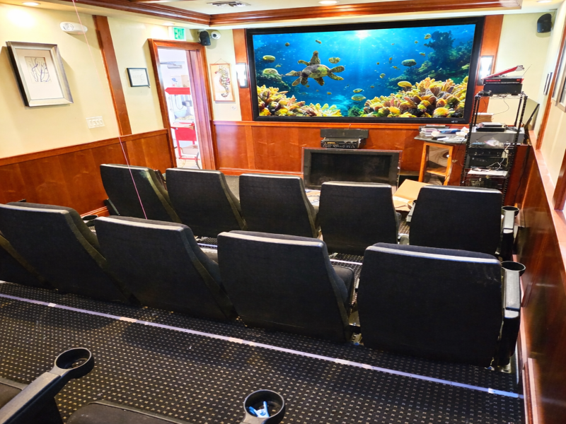Blue Heron Bridge Hotel and Dive Club image