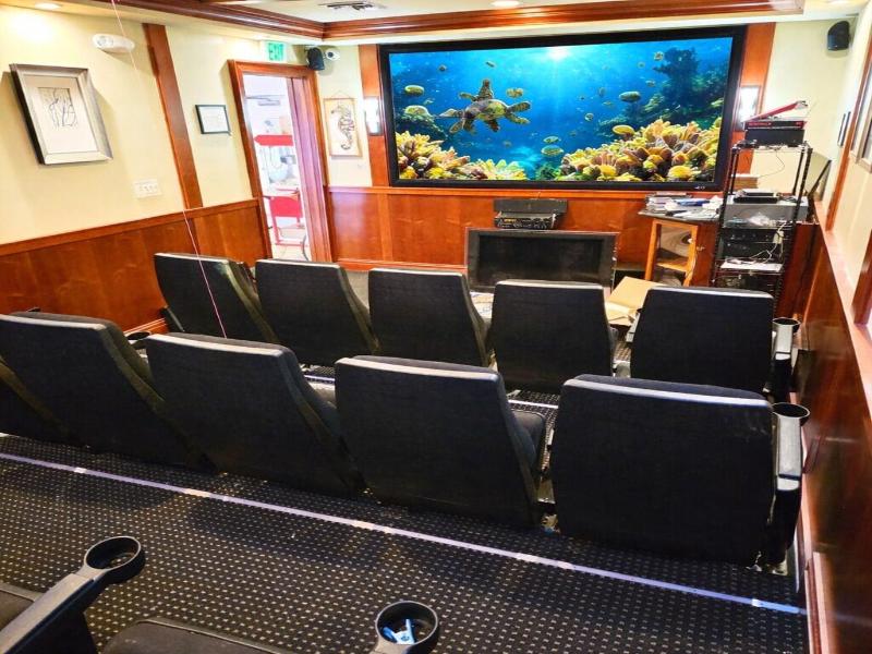 Blue Heron Bridge Hotel and Dive Club image