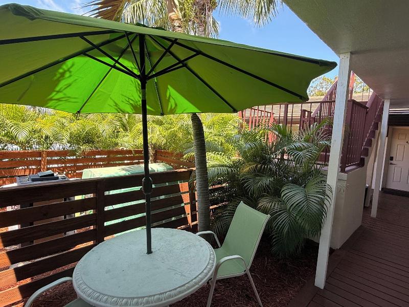 Blue Heron Bridge Hotel and Dive Club image