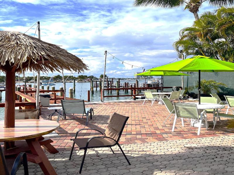 Blue Heron Bridge Hotel and Dive Club image