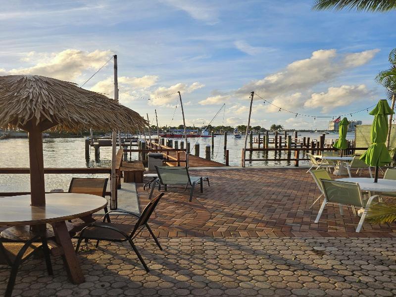Blue Heron Bridge Hotel and Dive Club image