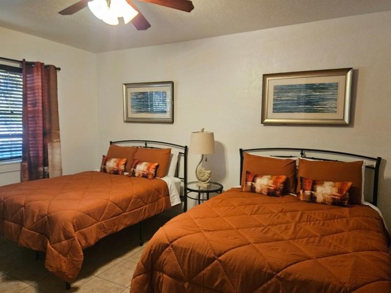 Blue Heron Bridge Hotel and Dive Club image