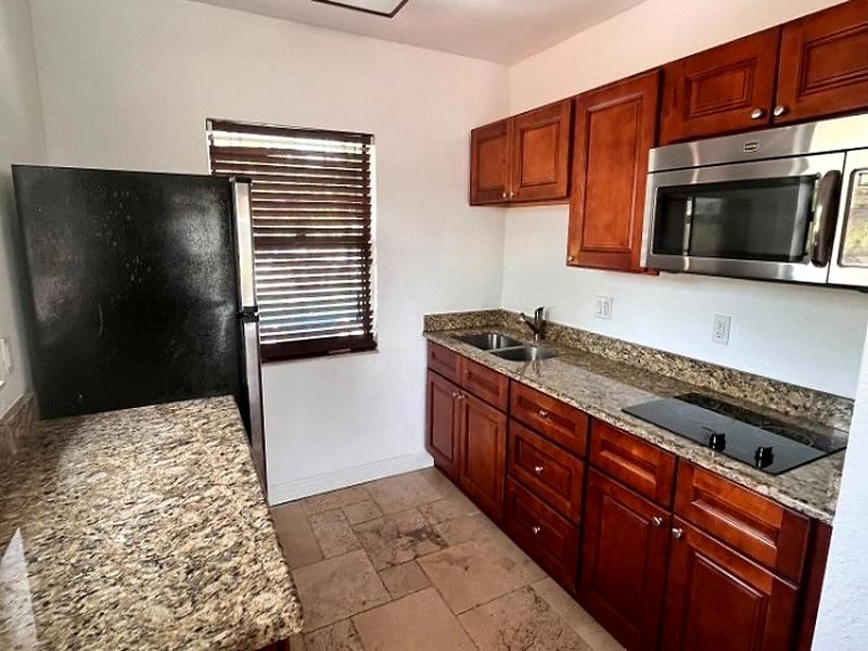 Blue Heron Bridge Hotel and Dive Club image