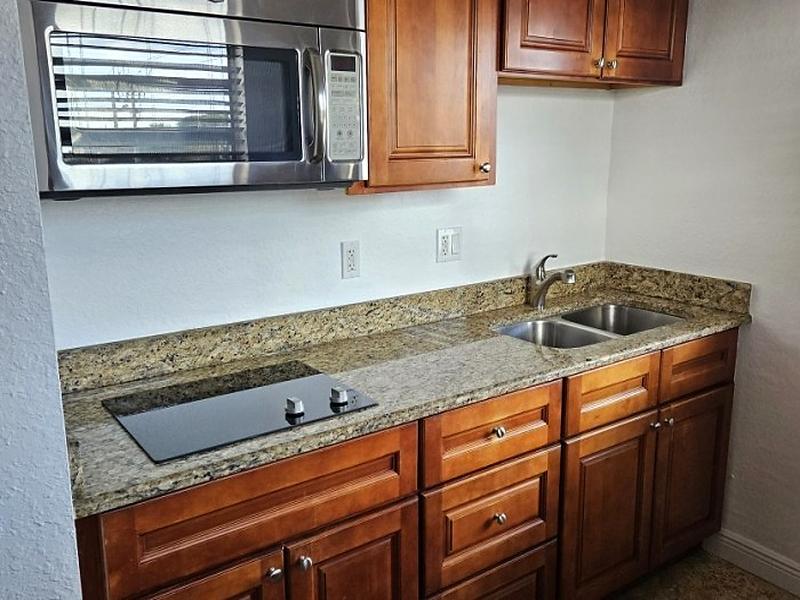 Blue Heron Bridge Hotel and Dive Club image