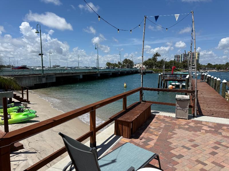 Blue Heron Bridge Hotel and Dive Club image