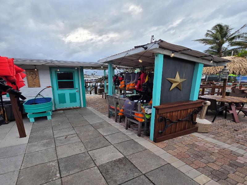 Blue Heron Bridge Hotel and Dive Club image