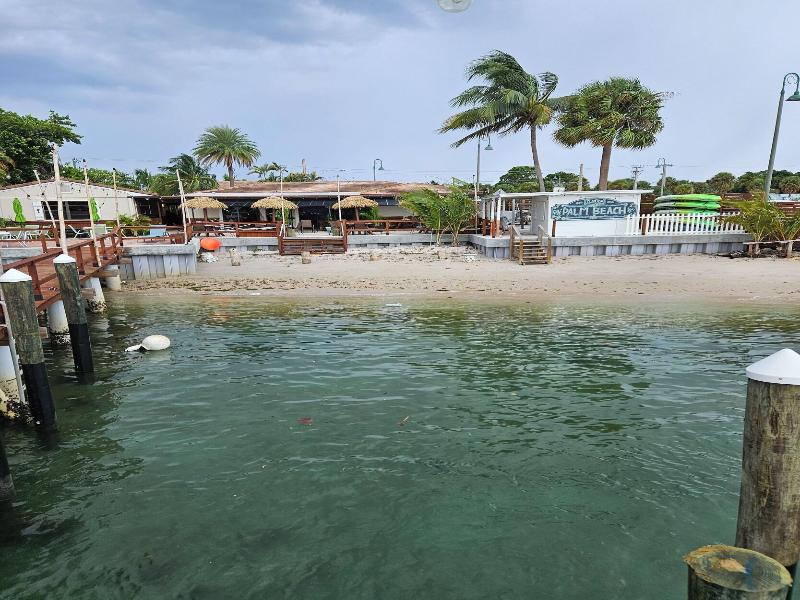 Blue Heron Bridge Hotel and Dive Club image