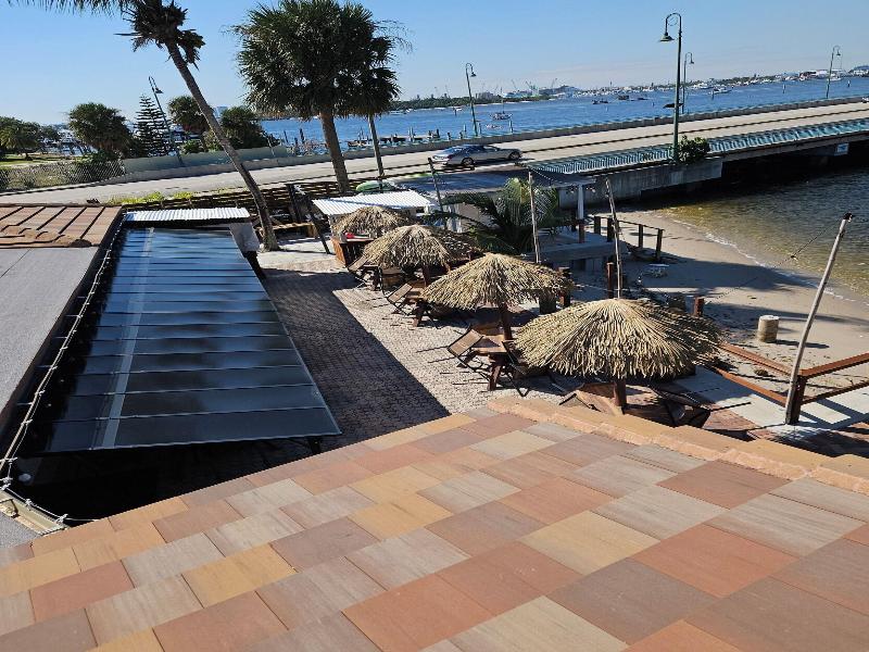 Blue Heron Bridge Hotel and Dive Club image