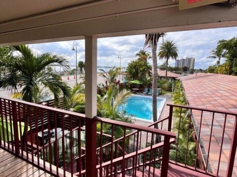 Blue Heron Bridge Hotel and Dive Club image