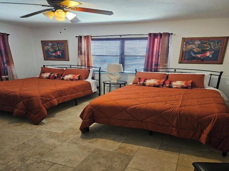 Blue Heron Bridge Hotel and Dive Club image