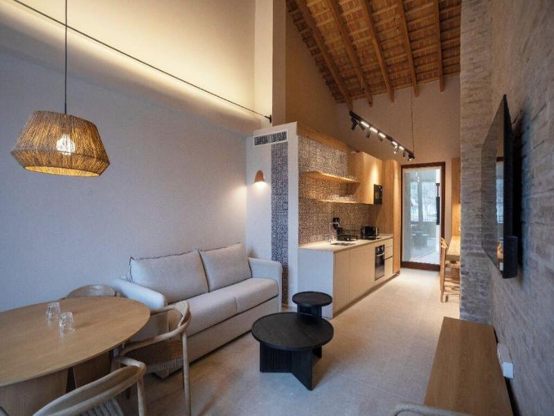 Mon Suites San Pedro image