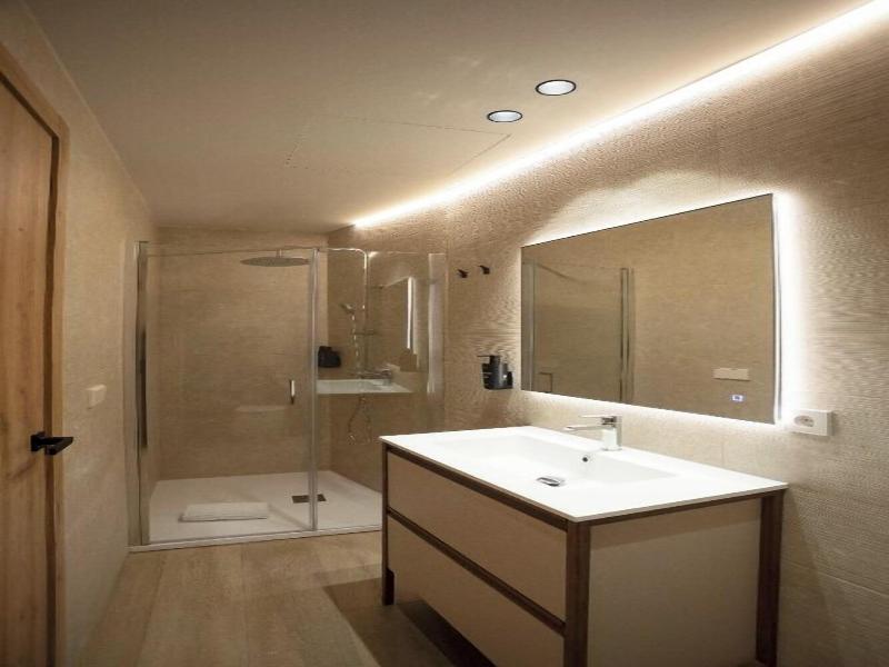 Mon Suites San Pedro image