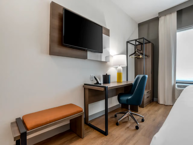 SUITE KING SIZE BED