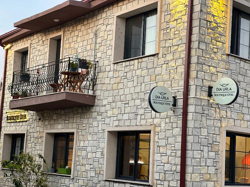 Dia Urla image