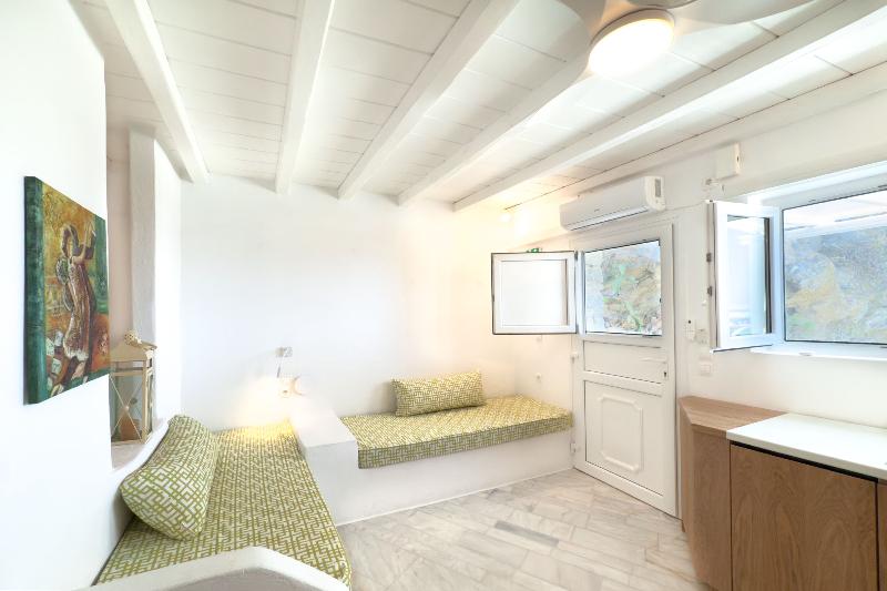Eagle's Nest Mykonos