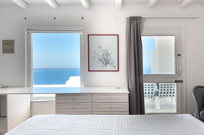 Eagle's Nest Mykonos
